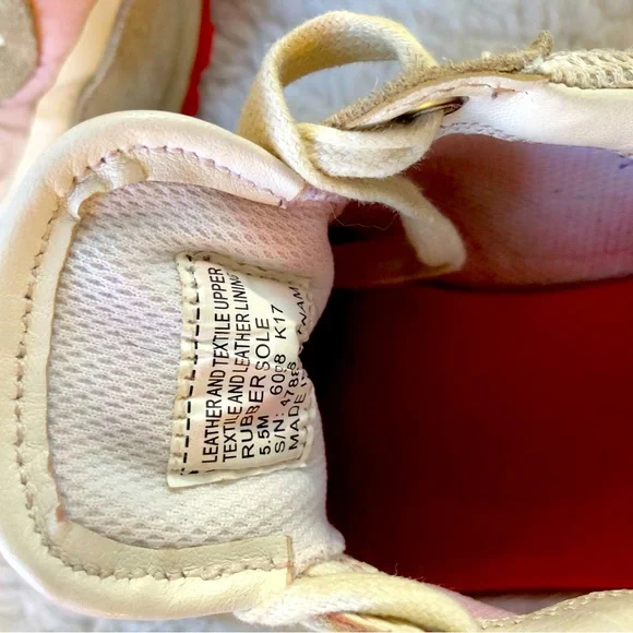 Retro shoes - Picture 3 of 3